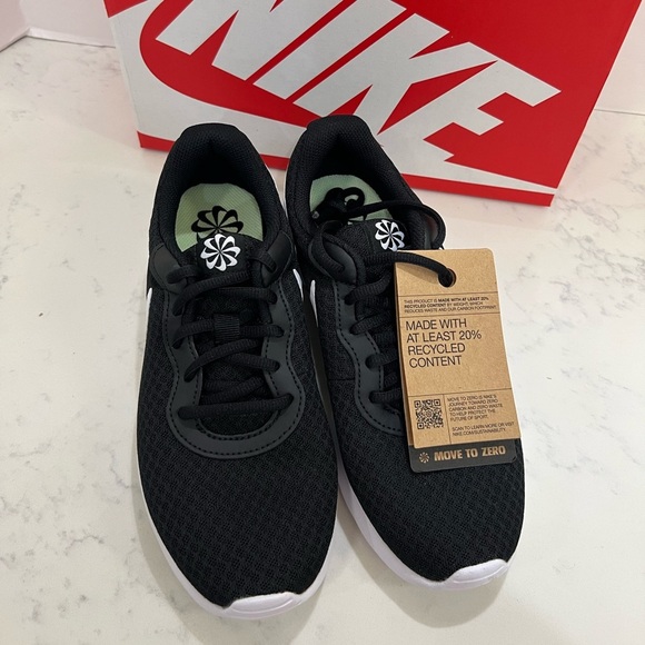 Nike Classic Black and White Running Shoes - Picture 2 of 8